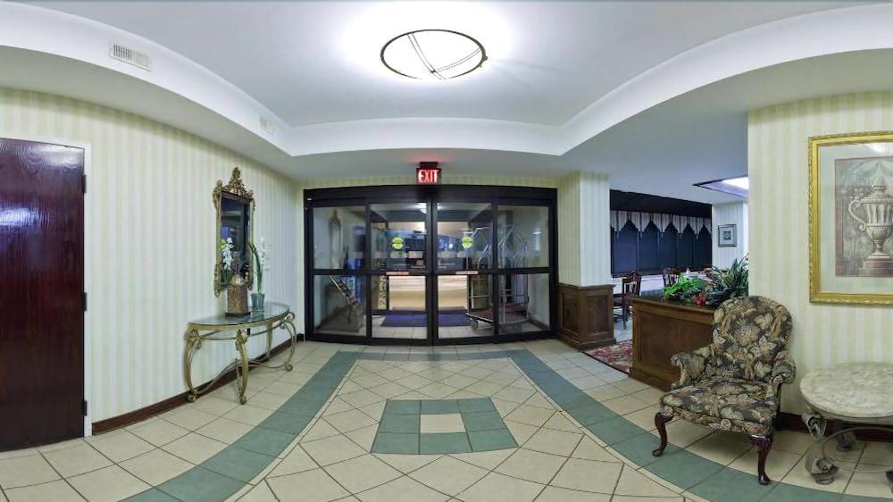Holiday Inn Express - Chester By Ihg Buitenkant foto