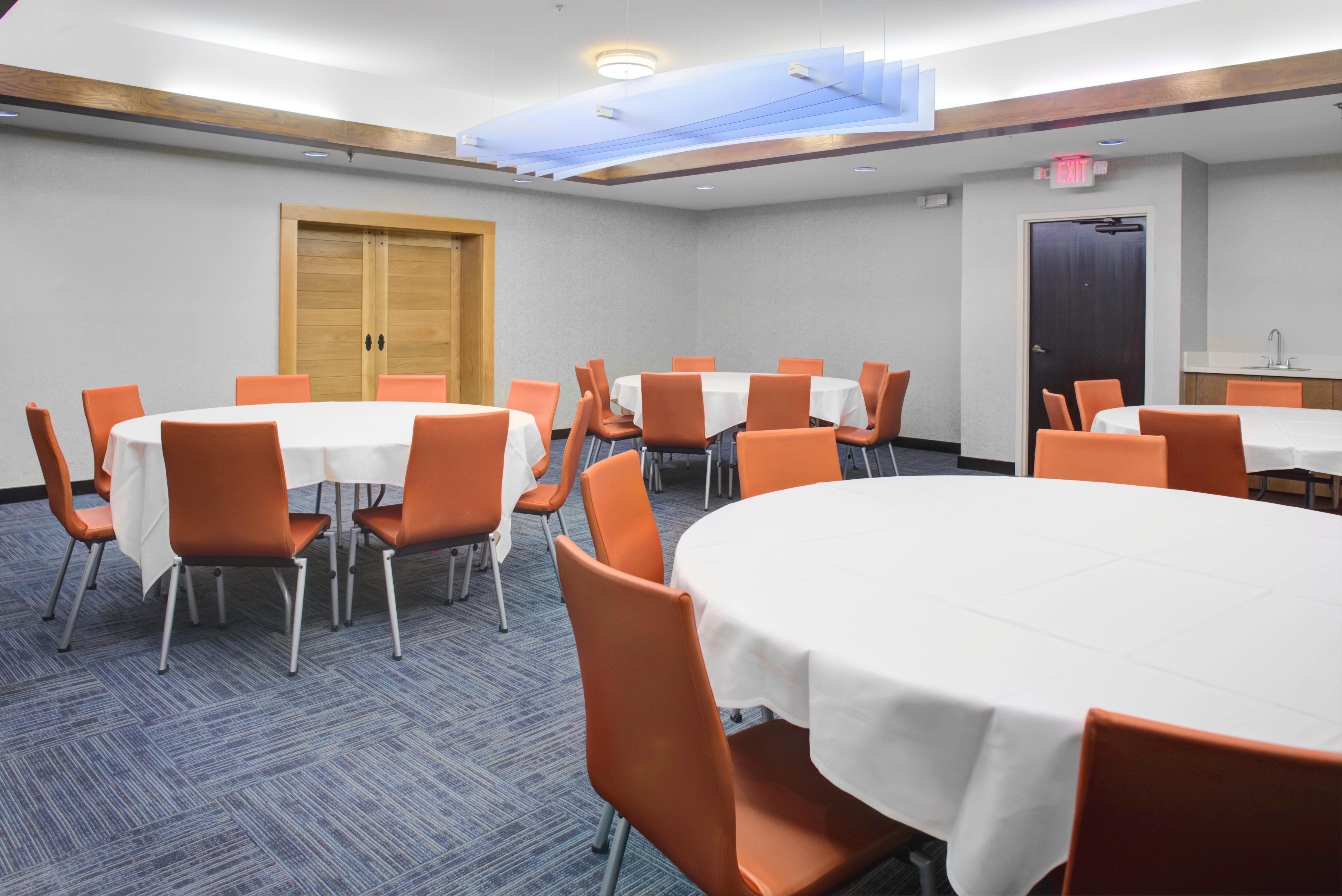 Holiday Inn Express - Chester By Ihg Buitenkant foto