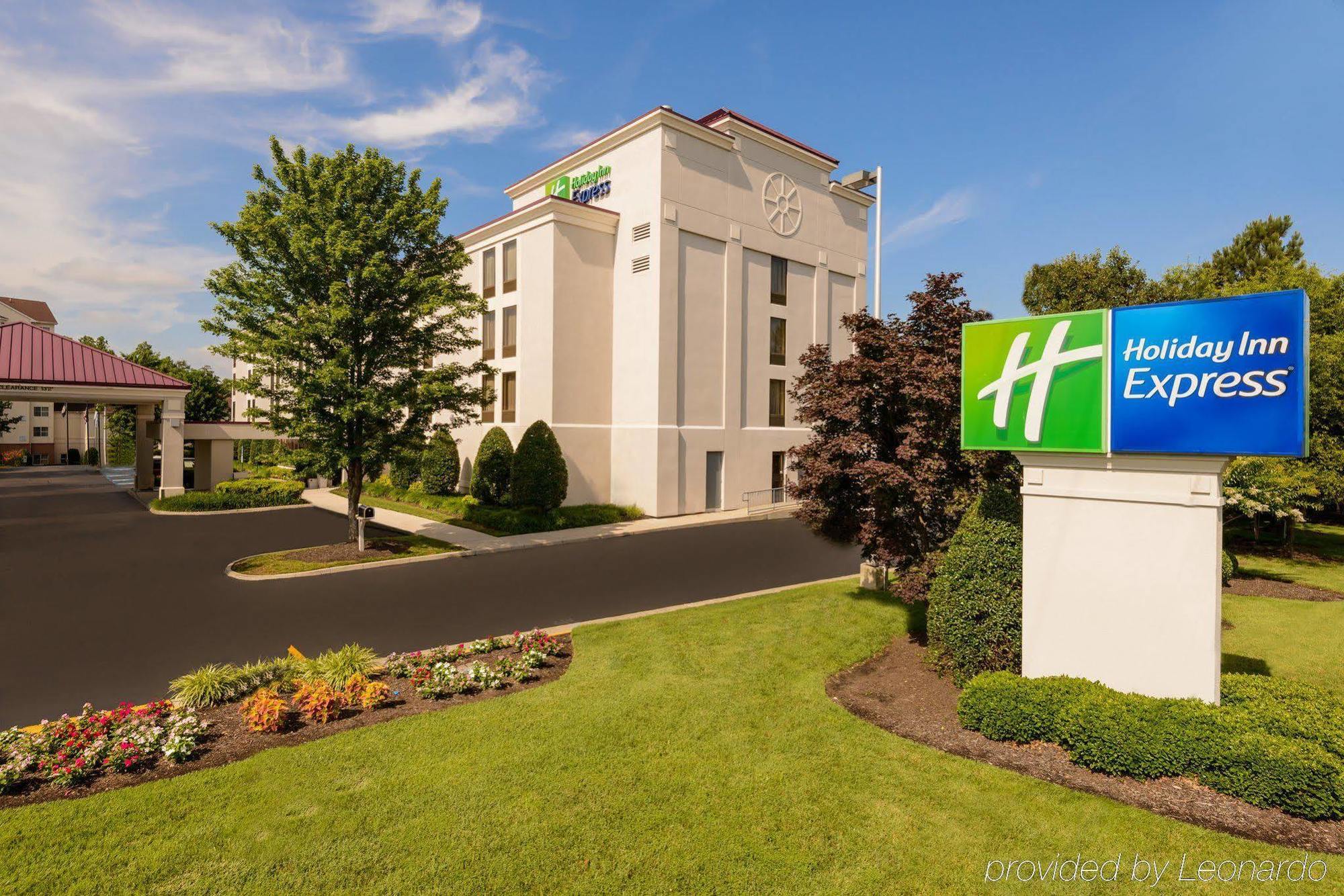 Holiday Inn Express - Chester By Ihg Buitenkant foto