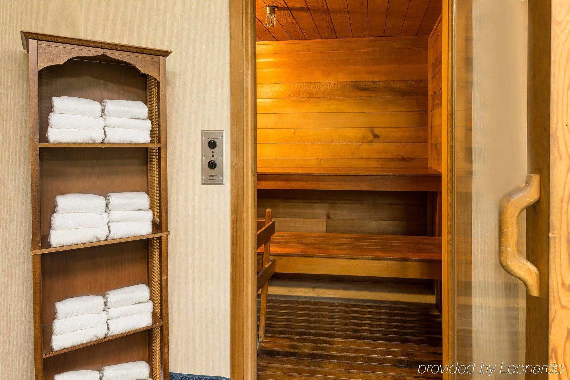 Holiday Inn Express - Chester By Ihg Buitenkant foto