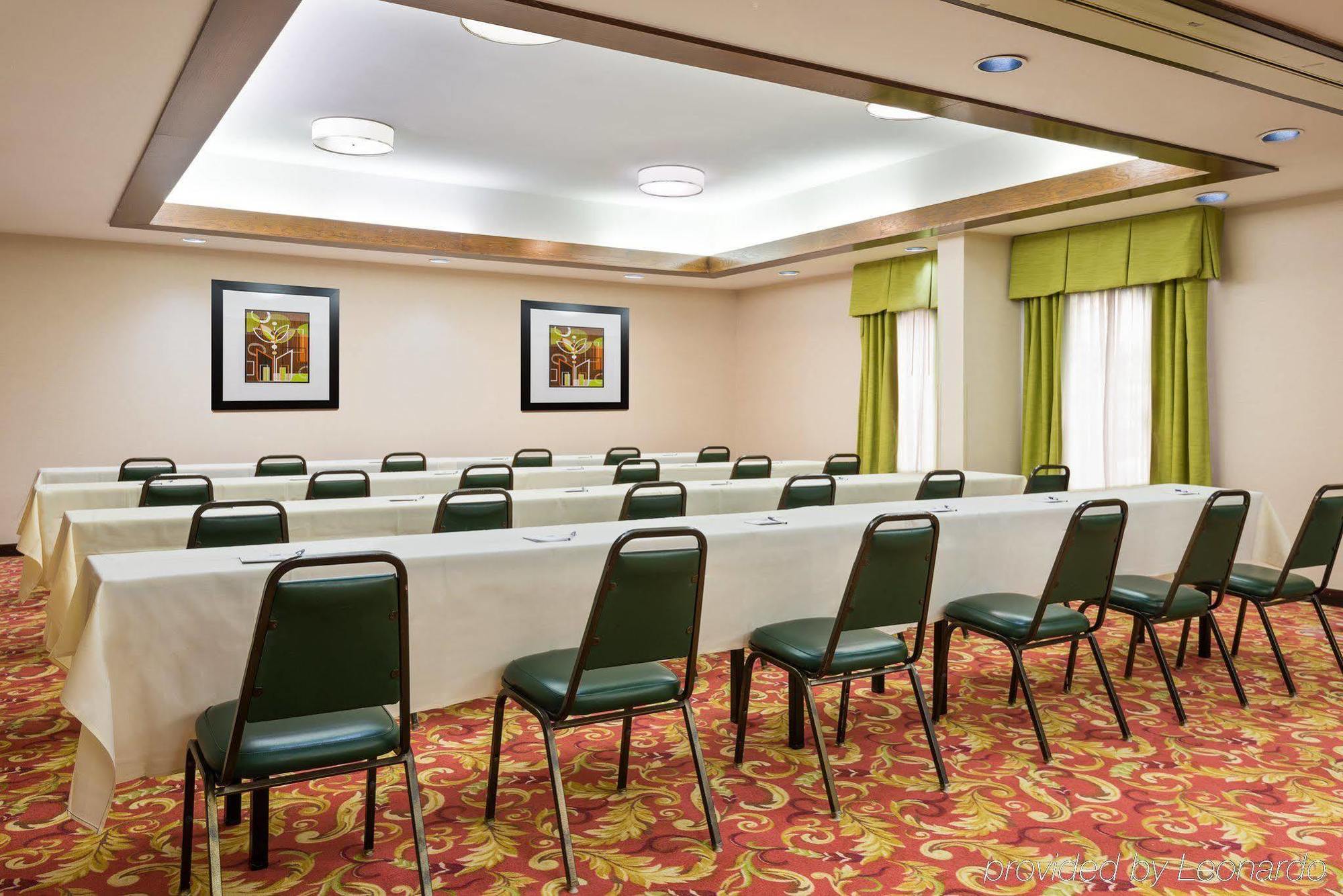 Holiday Inn Express - Chester By Ihg Buitenkant foto